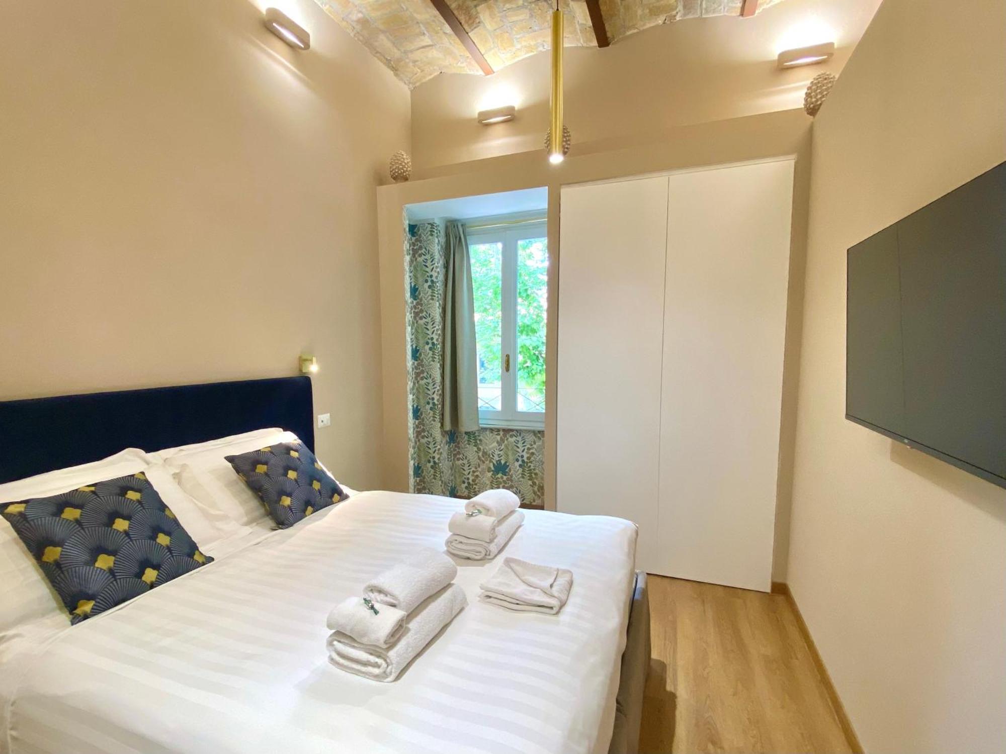 Queen Of Rome Luxury Rooms Екстер'єр фото