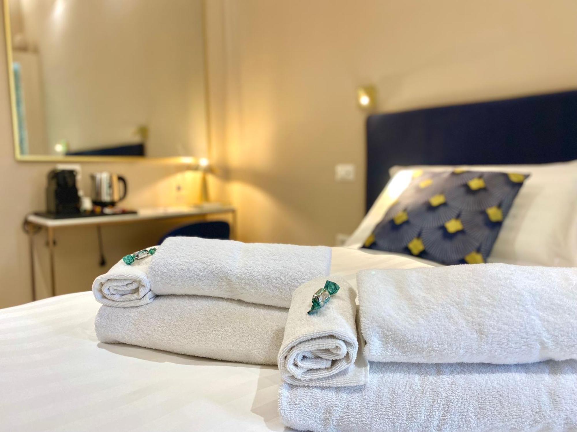 Queen Of Rome Luxury Rooms Екстер'єр фото