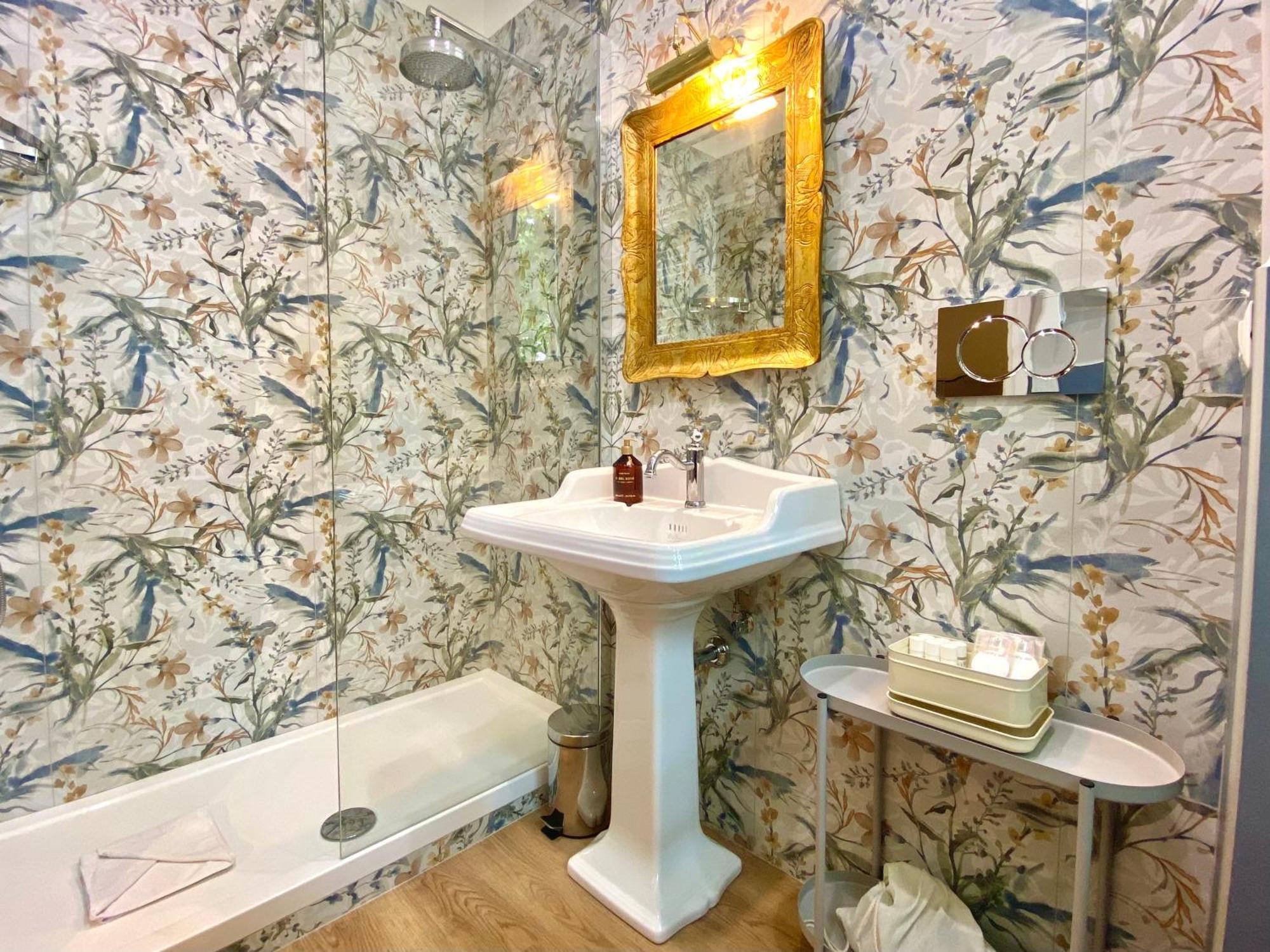 Queen Of Rome Luxury Rooms Екстер'єр фото