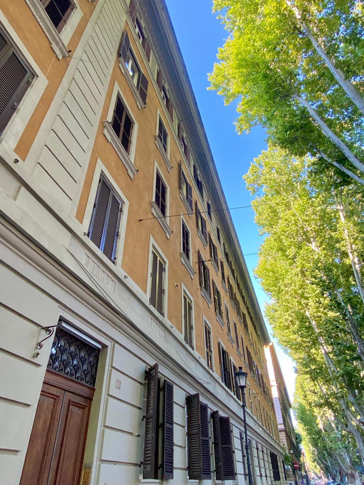 Queen Of Rome Luxury Rooms Екстер'єр фото
