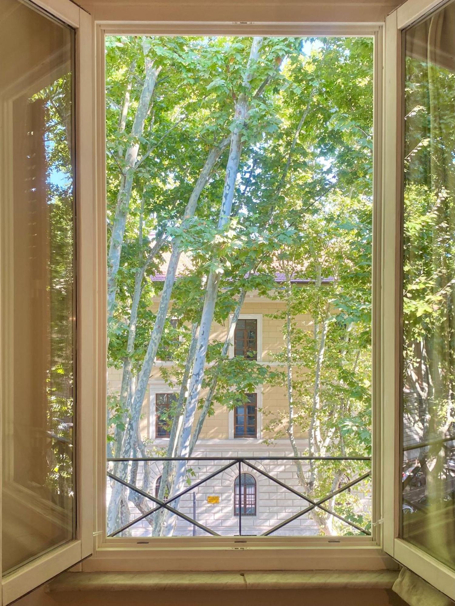 Queen Of Rome Luxury Rooms Екстер'єр фото