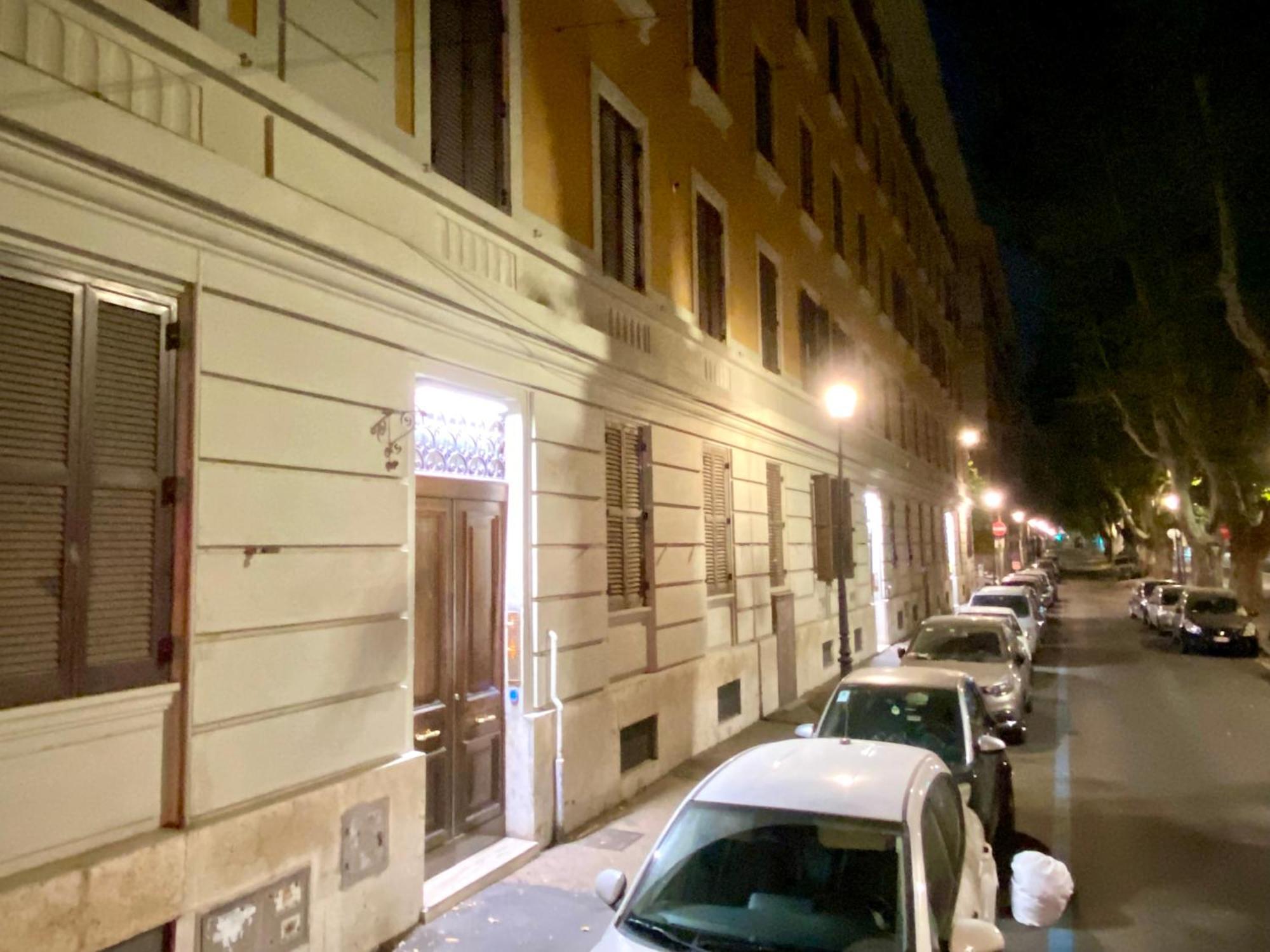 Queen Of Rome Luxury Rooms Екстер'єр фото