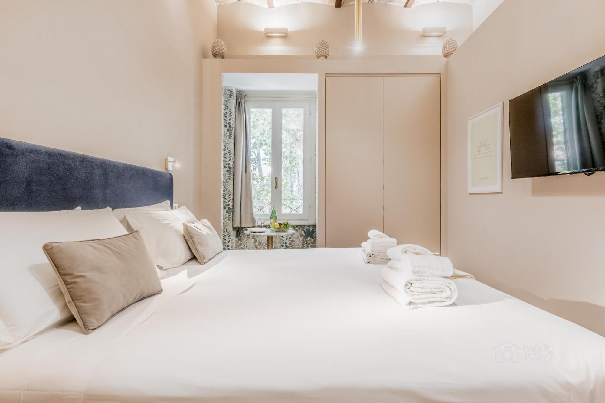 Queen Of Rome Luxury Rooms Екстер'єр фото