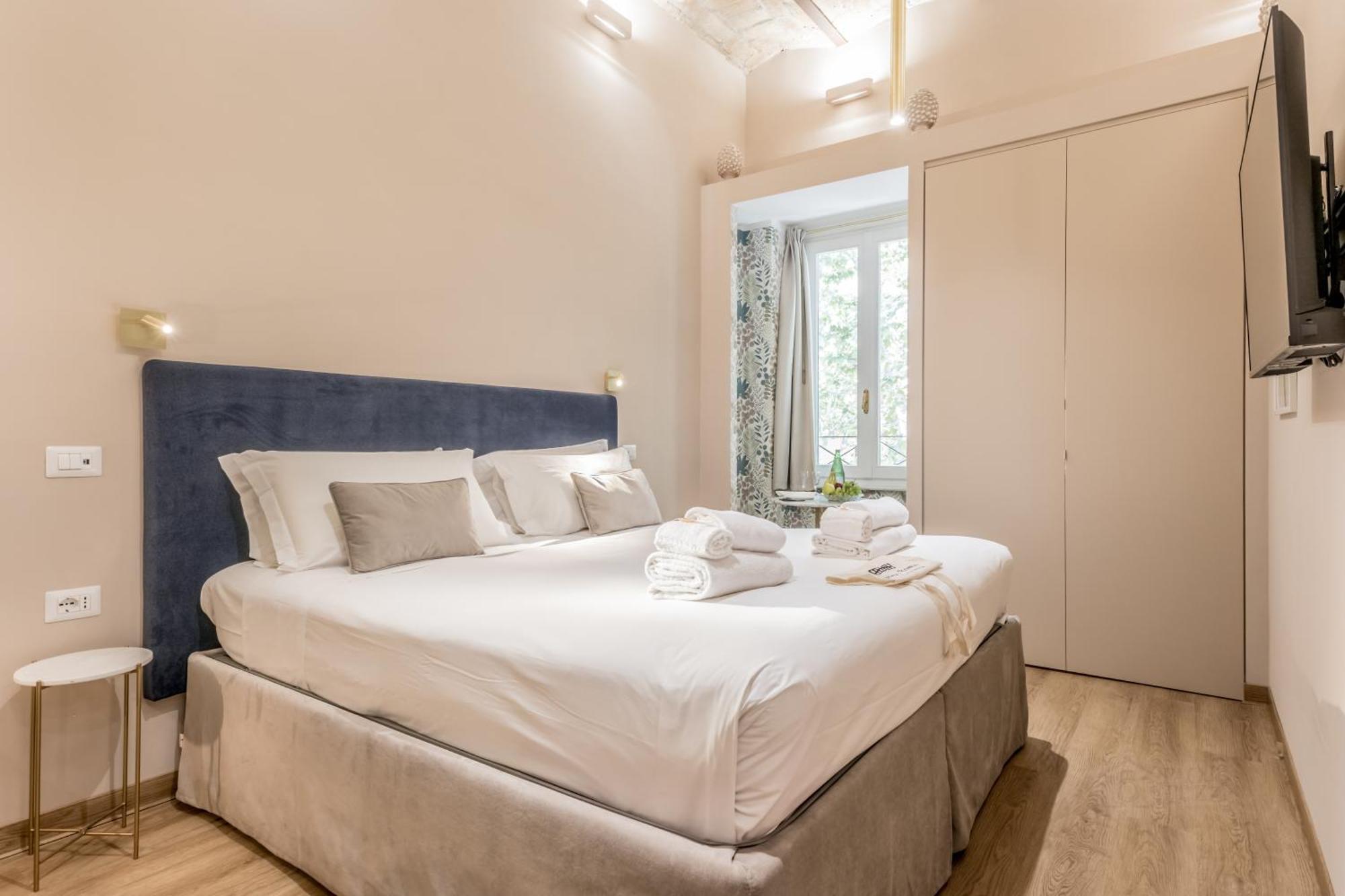 Queen Of Rome Luxury Rooms Екстер'єр фото
