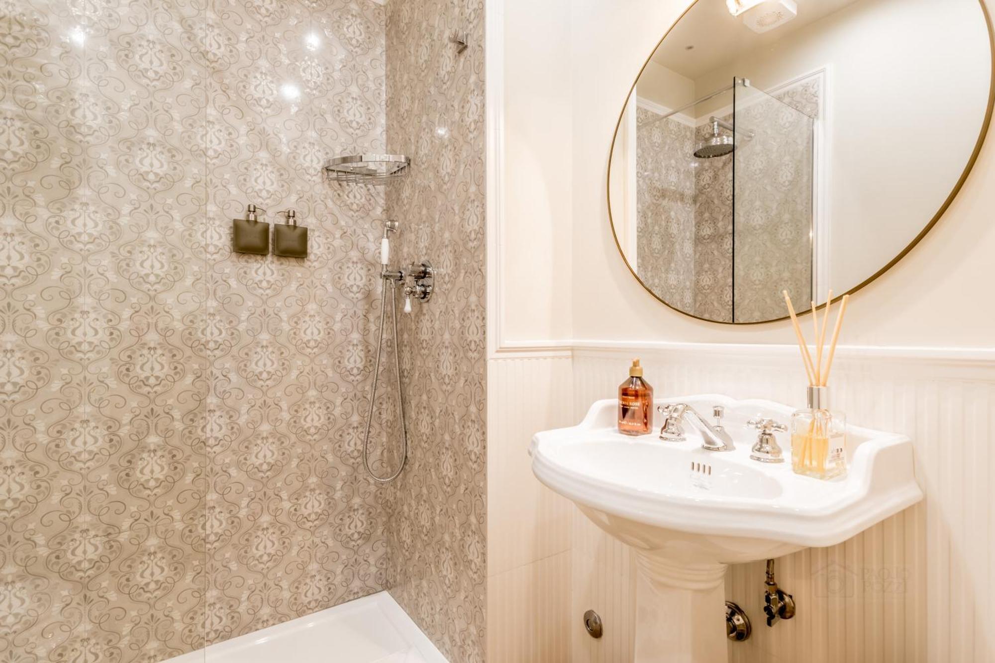 Queen Of Rome Luxury Rooms Екстер'єр фото