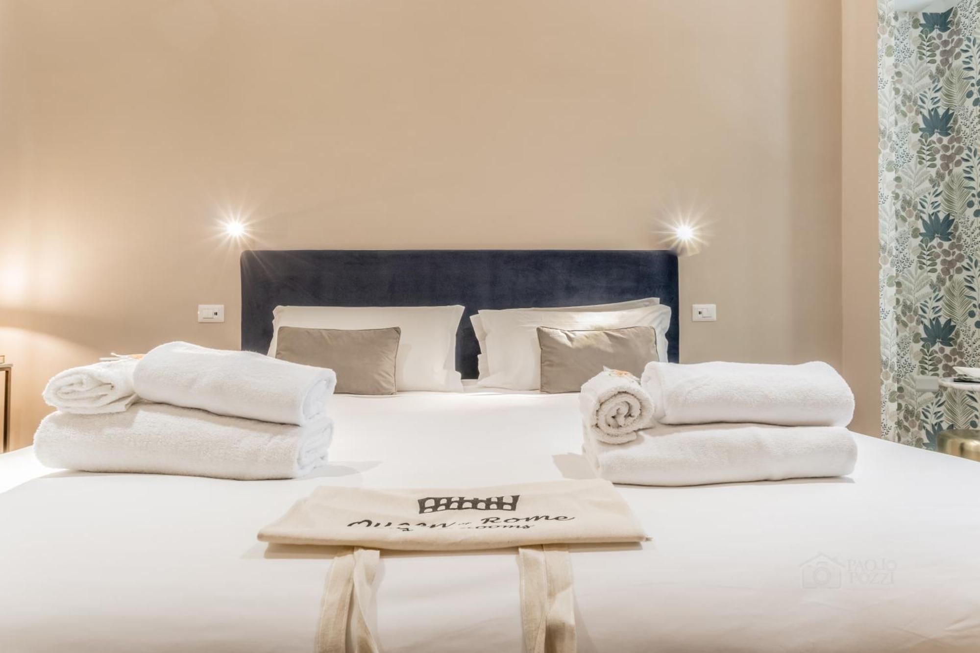 Queen Of Rome Luxury Rooms Екстер'єр фото