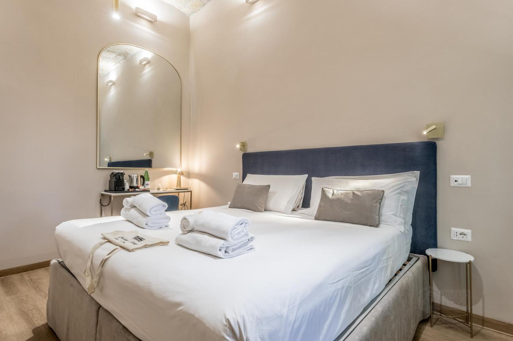 Queen Of Rome Luxury Rooms Екстер'єр фото